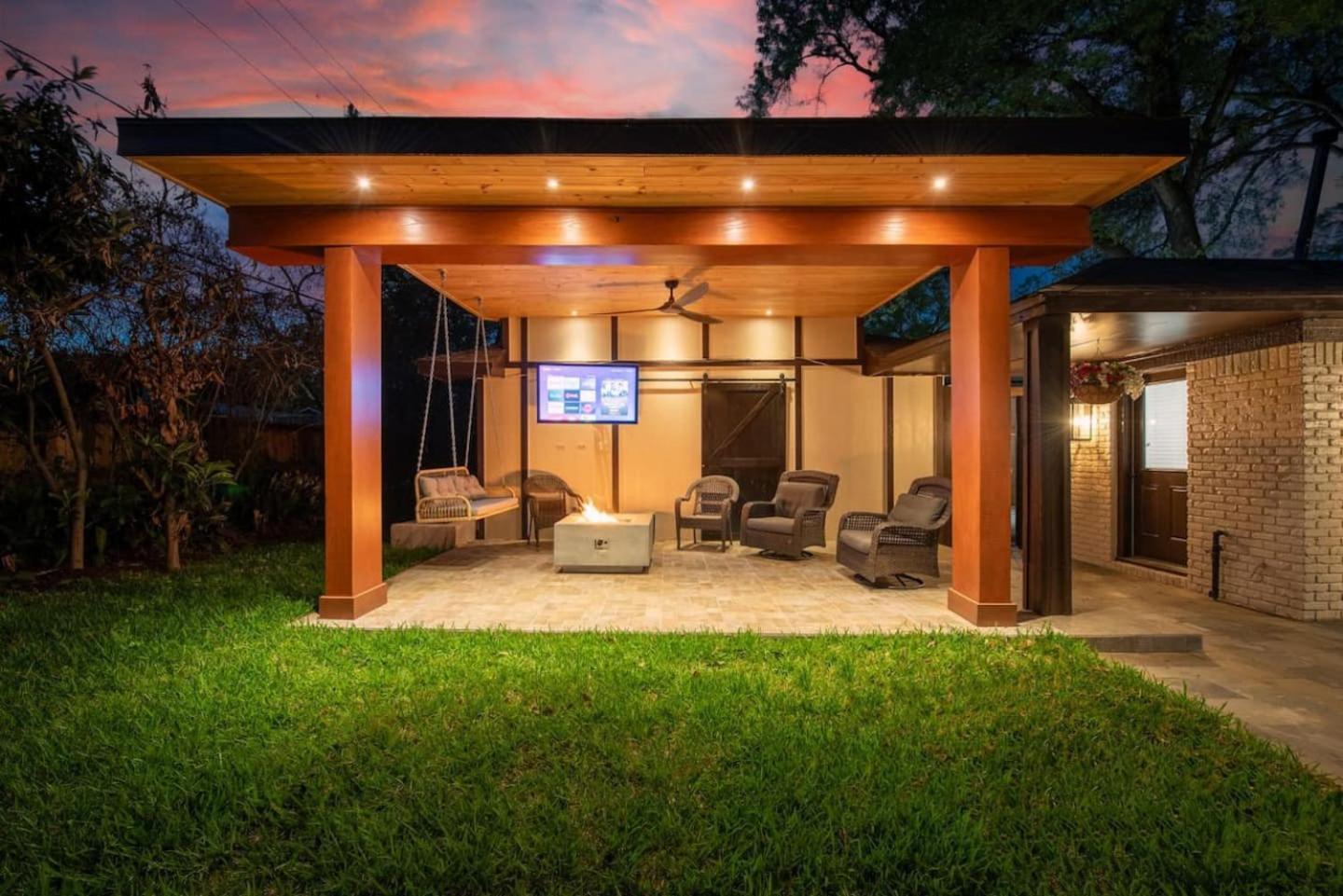 Western Oaks Retreat Хюстън Екстериор снимка